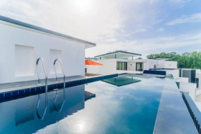 Pool villa at Laguna Park 4 Bedrooms 5 Bathrooms